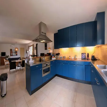 Relaxing Retreat Near Minerve Vila *